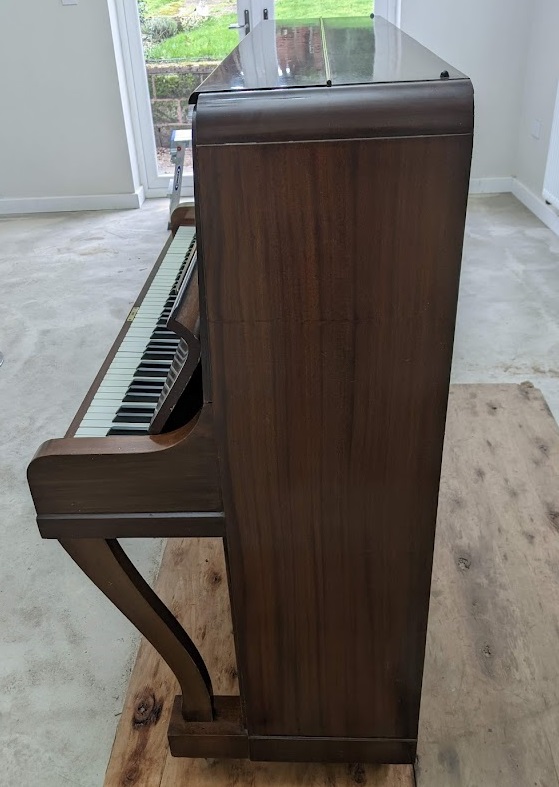 Size View of Paul Gerards Upright  Piano