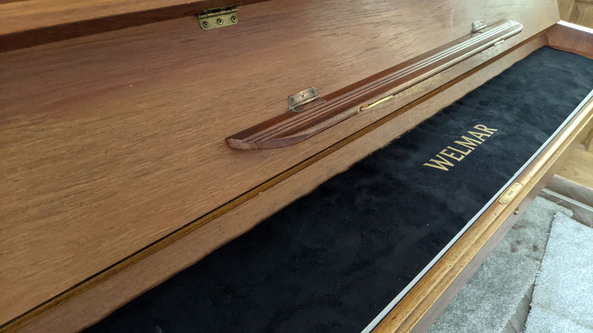 c1973 Welmar with protective key cloth